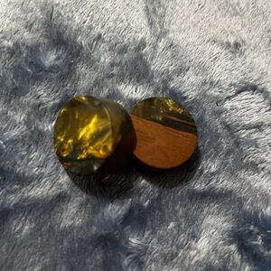 BRAND NEW Mahogany and resin 30mm plugs gauges (1 3/16 inch) pair slightly flare